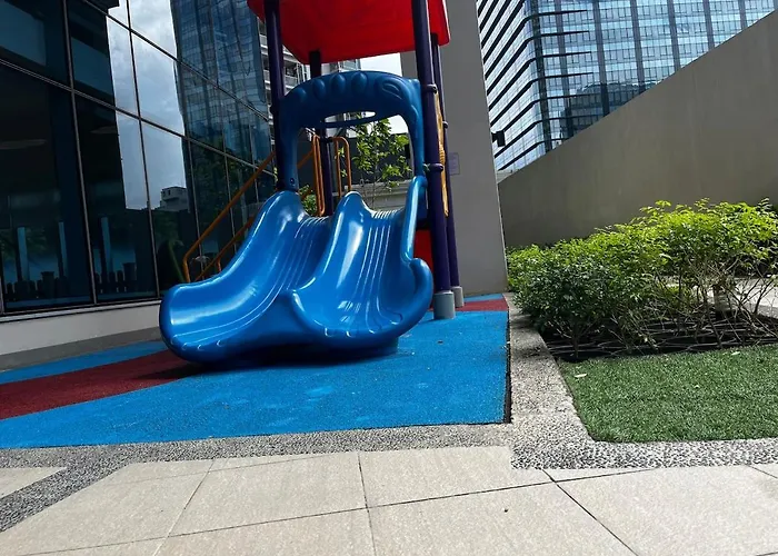 Uptown Parksuites Cozy 1br Manila