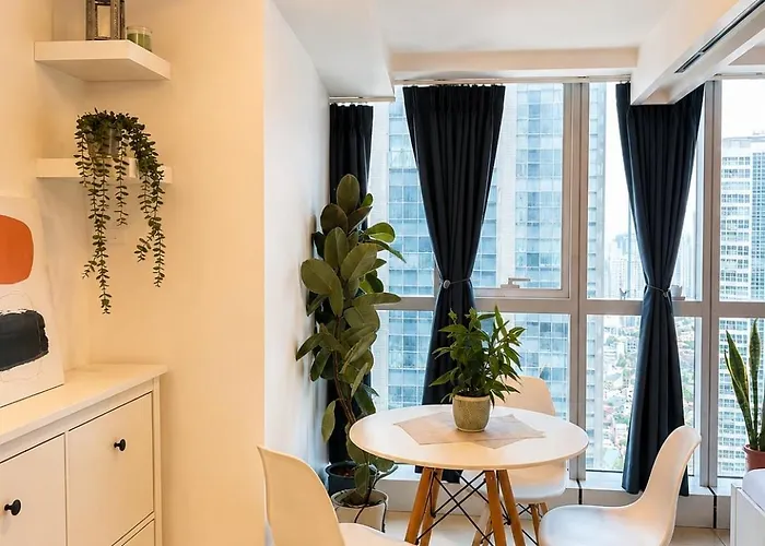 Uptown Parksuites Cozy 1br * Manila
